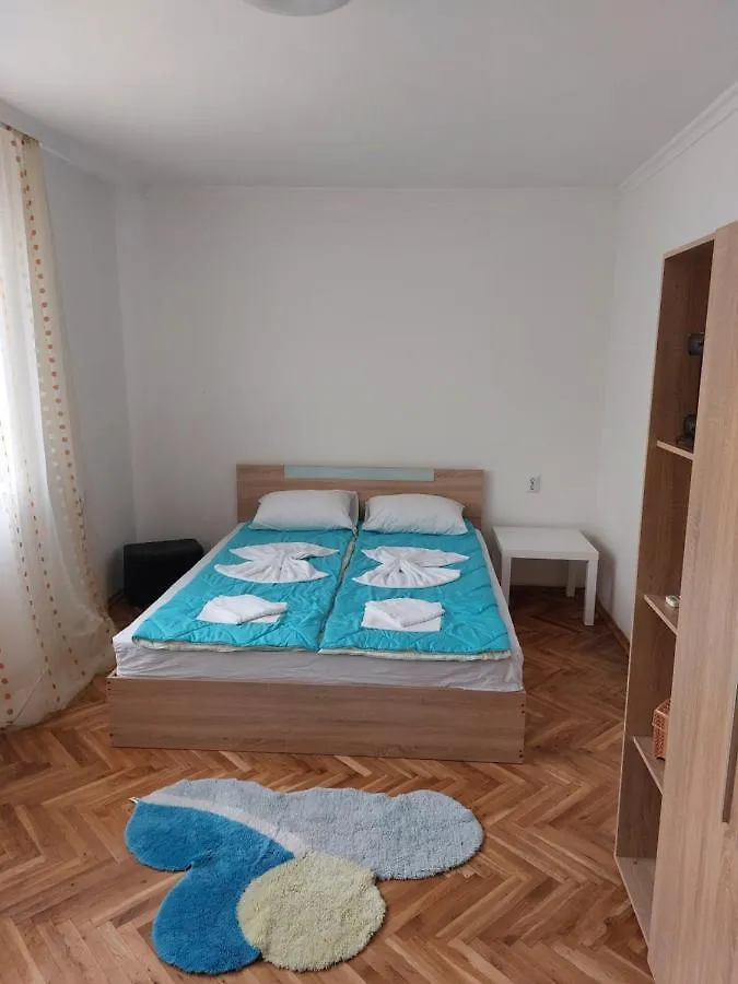 White Home Burgas City Apartmán