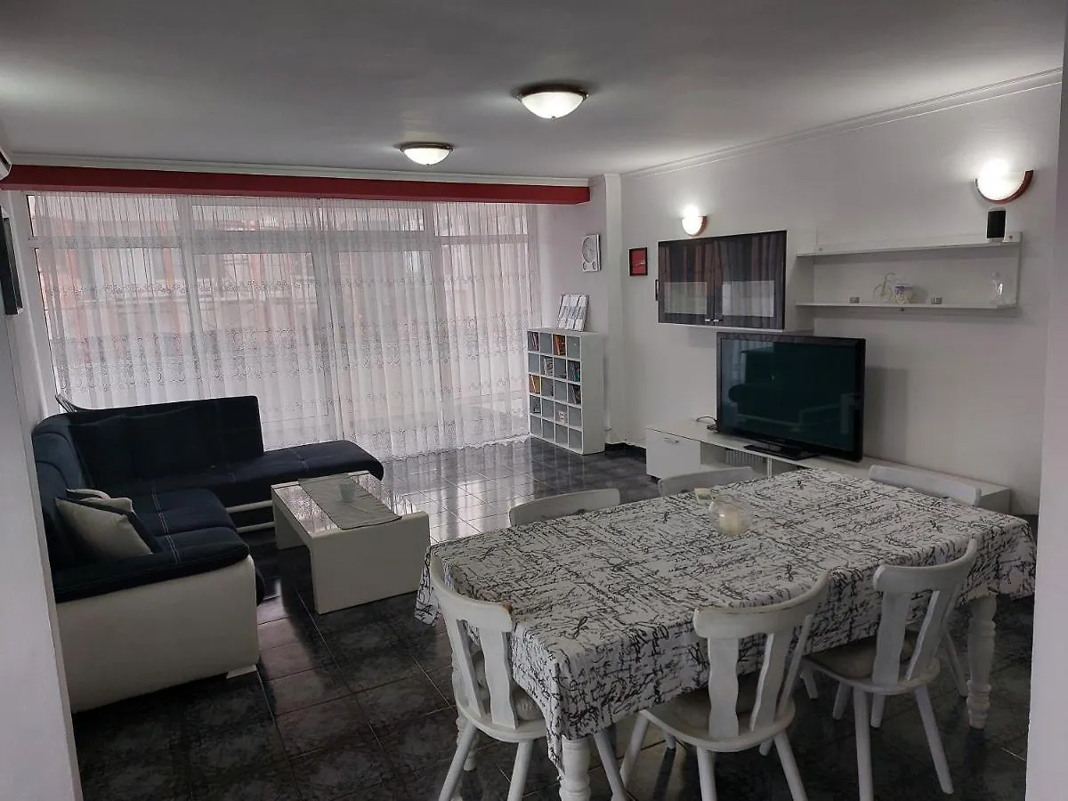 White Home Burgas City Apartmán